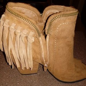 DV Ducle Vita Josie booties sz 7.5